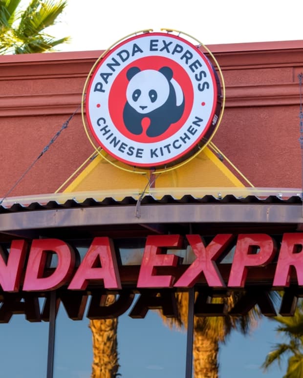 Panda Express Exterior Sign