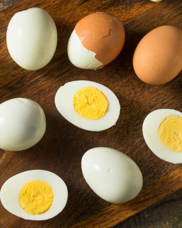 Woman Shares Hack for Peeling Boiled Eggs She Promises Is 'LifeChanging' Delishably News