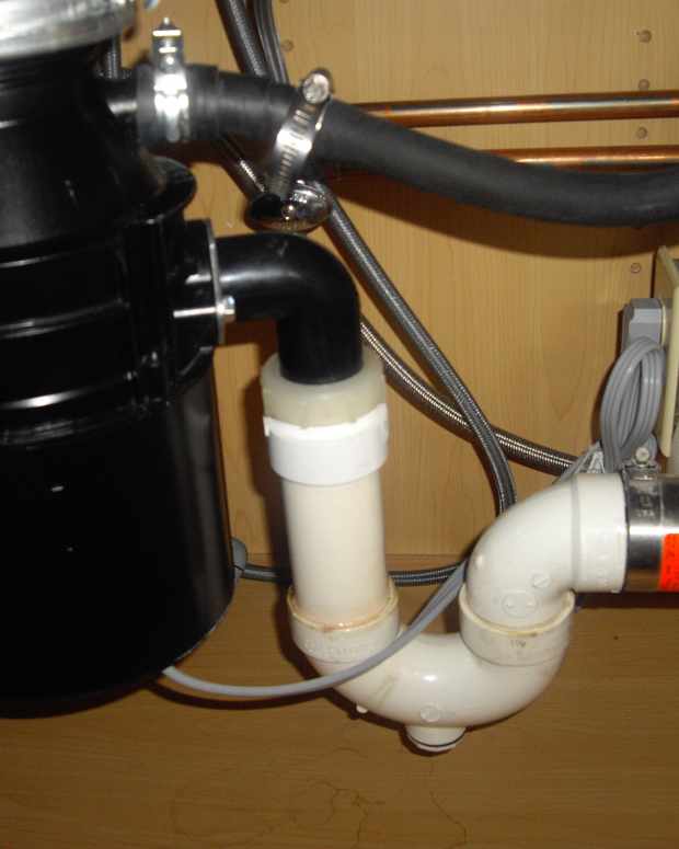 Six Reasons to Put the Toilet Lid Down Dengarden