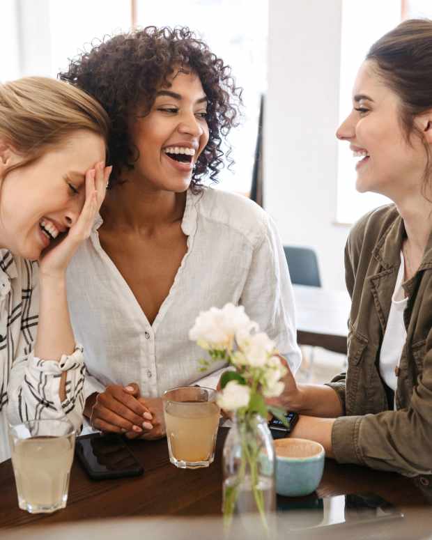 30 Fun Activities to Do With Friends PairedLife