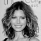 Jessica Biel looks great with this medium length hair style that good to go in 5 minutes.