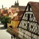 Many cross-timbered houses