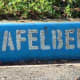 Tafelberg Rd. Named after Table Mountain. In Afrikaans it is Tafelberg.