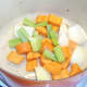 Braising vegetables in meat juices