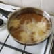 Frying the vegetable pakora