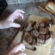 Cut the bread into small pieces.