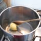 Place a tablespoon of margarine in a large tureen on low heat.