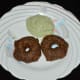 Step four: Serve hot vadas with coconut chutney/sauce. Enjoy!