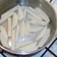 Cut chips are firstly steeped in cold water