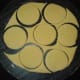 Roll the dough (for a fleshy crust, roll out a thick dough; for the hollow type, roll out a thin dough). Cut to the desired shape.