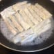 In order to generate the correct amount of steam, the volume of water in the pan should look like this.
