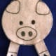 Cut out the pieces from pink felt. This side is the clean side of the pig.