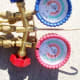 A closer look at the gauges and manifold