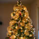 how-to-decorate-a-christmas-tree-with-ribbon