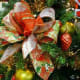 how-to-decorate-a-christmas-tree-with-ribbon
