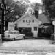 Red's Giant Hamburg, America's first drive-through hamburger place.
