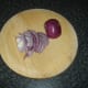 Slicing red onion