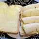 Adding sliced banana to the bread