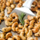 Rosemary cashews
