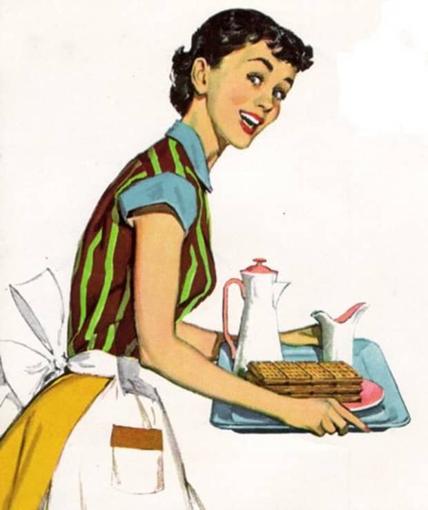How to Be a Good Housewife (According to an Actual 1950s Guide) photo