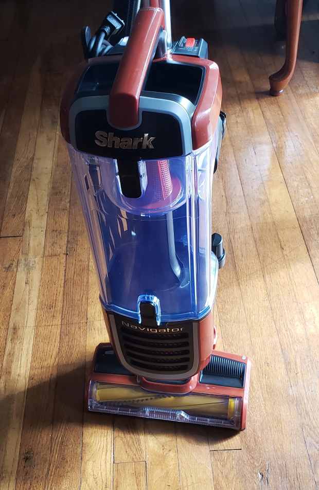 Vacuum Review: Shark Navigator Pet With 