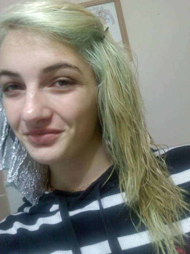 Diy Hair How To Fix Blonde Hair Turned Green Bellatory