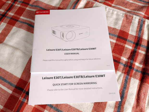 the Vankyo Leisure E30 Projector 