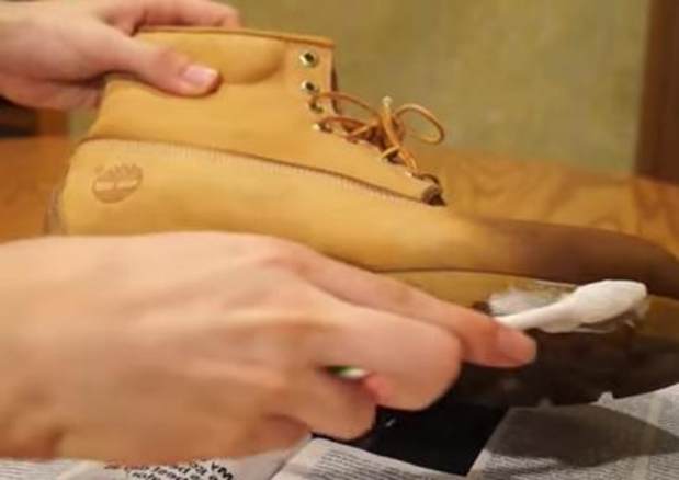 can you wash timberland boots in the washing machine