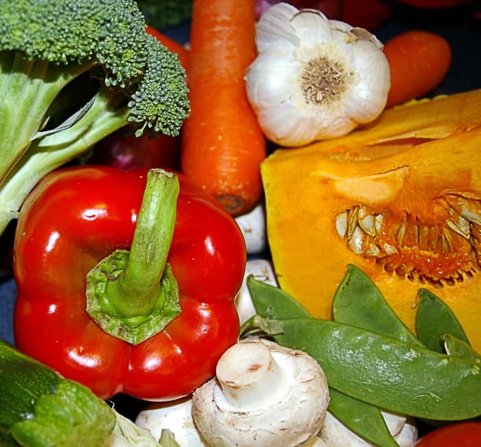 A healthy diet that includes vegetables may boost the immune system and help to keep the Epstein-Barr virus under control.