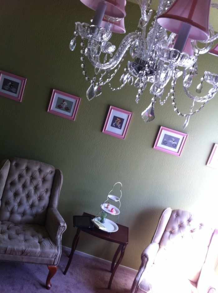 geeky-chic-interior-decorating