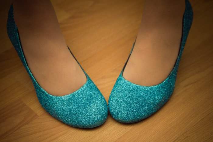 DIY Blue glitter heels for my wedding day