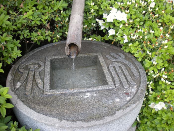 Fountains in Japanese Gardens - Meaning and Symbolism of Water