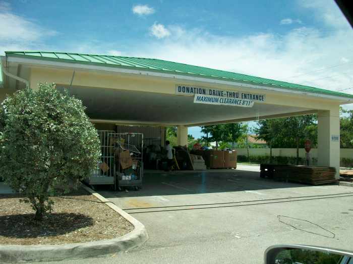 How to Donate to Goodwill (and Why You Should) Soapboxie