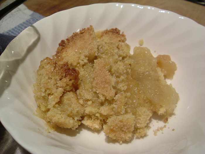 How to Make a Traditional English Apple Crumble Delishably