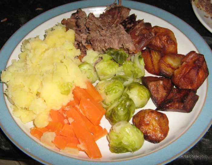 Recipe for making creamy mashed potatoes from scratch at home