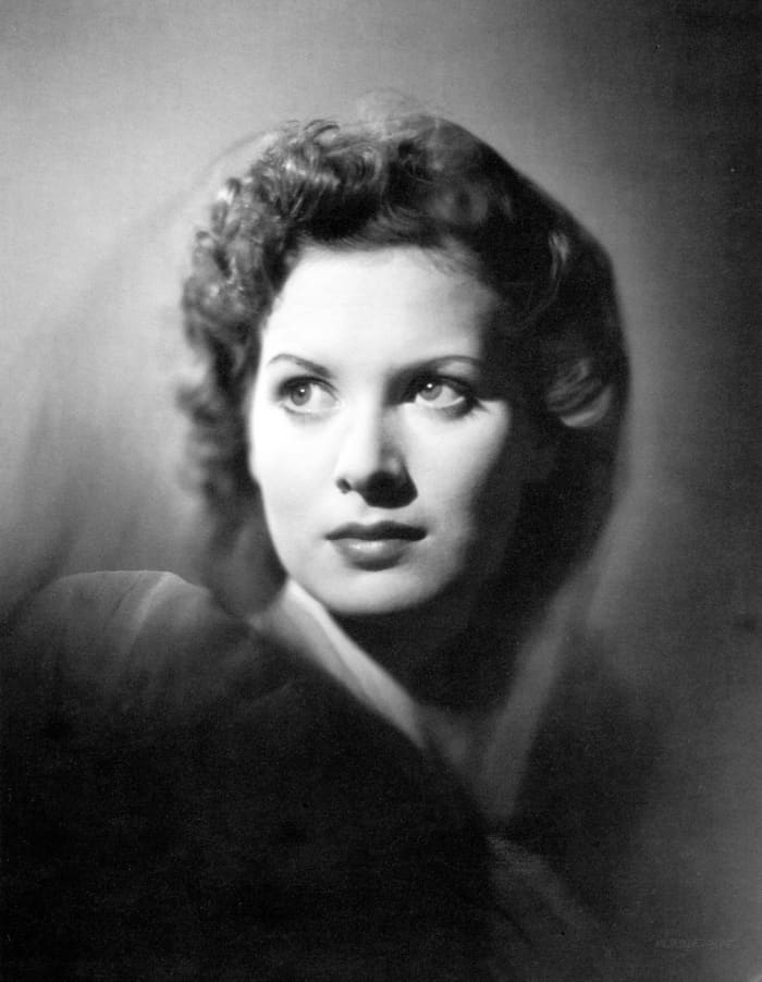 Maureen O’Hara was a spirited Irish lass capable of going head to head with John Wayne or portraying a sophisticated and caring mother.