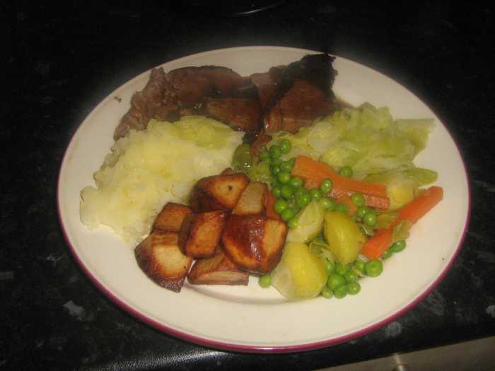 How to make roast beef in the oven from scratch