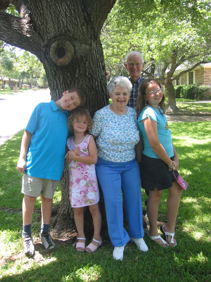 Detecting signs and symptoms of dementia early can preserve family memories.