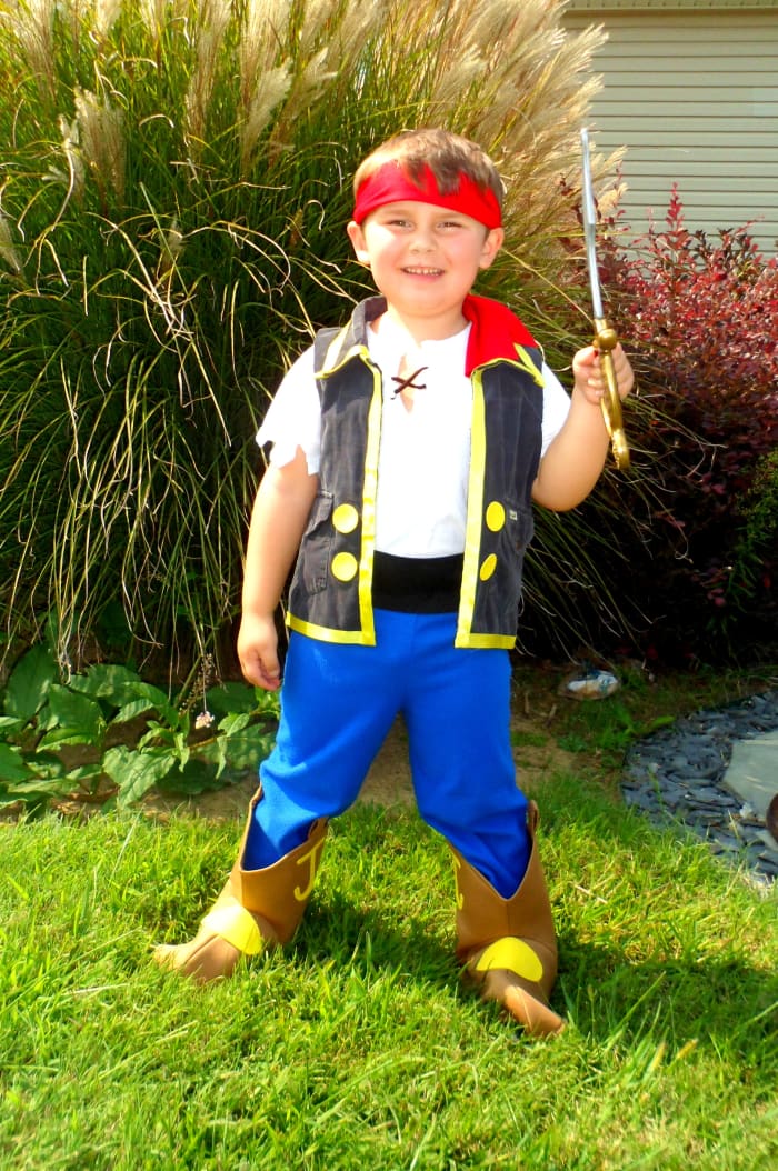 How To Make A Jake And The Never Land Pirates Costume Holidappy