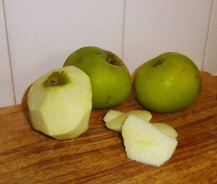 Cooking With British Bramley Apples (Plus Recipe) Delishably