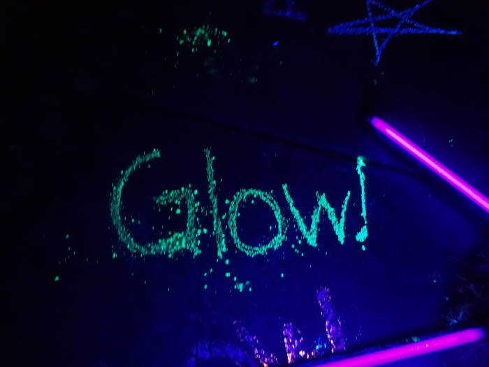How to Make GlowintheDark Chalk WeHaveKids
