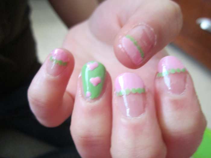 Learn to do simple nail designs like this and soooooo much more.