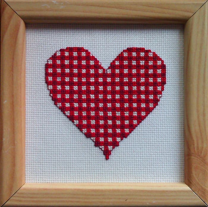 Gingham Valentine's Day Heart: Free Cross-Stitch Pattern - FeltMagnet