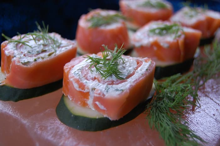 How to Make a Smoked Salmon Cold Appetizer With Capers and Dill ...