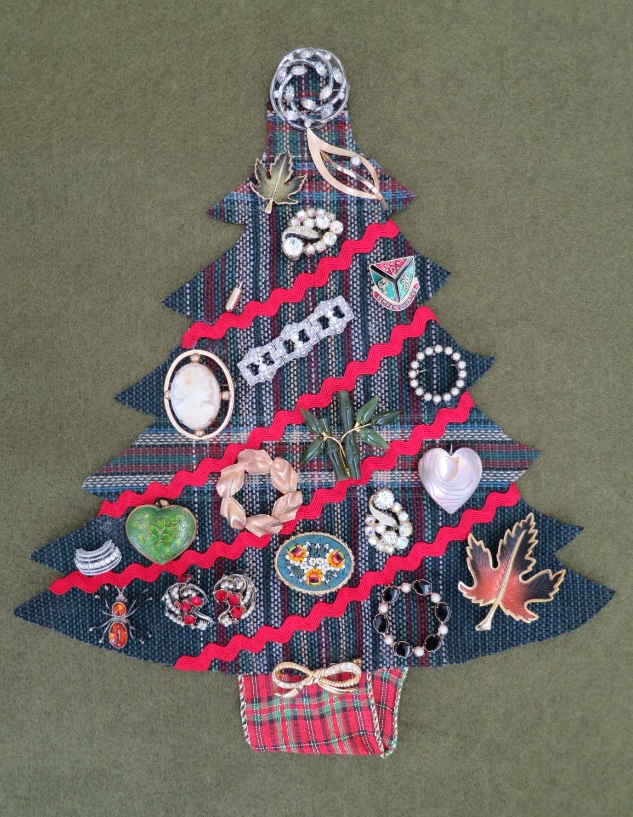 9Step DIY Christmas Wall Hanging Holidappy