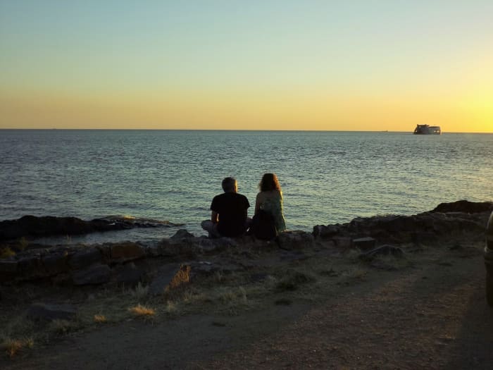 if your date prefers to spend time with you one on one, rather than in a big noisy group, that could be a sign that he is introverted... and interested in you!