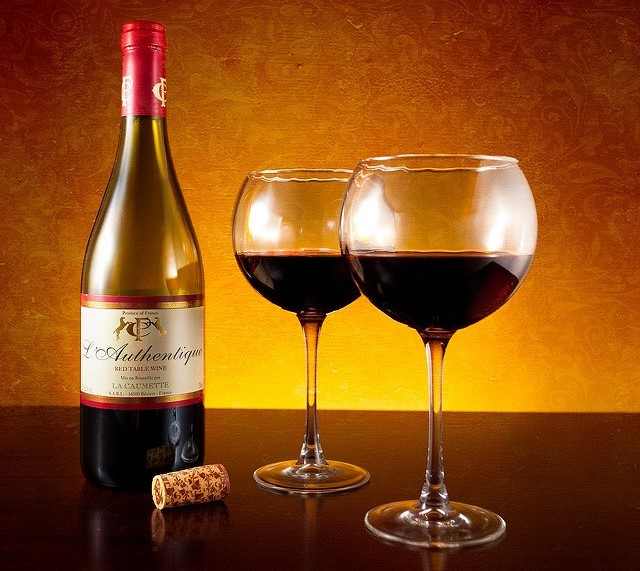 Top 5 Health Benefits of Red Wine CalorieBee