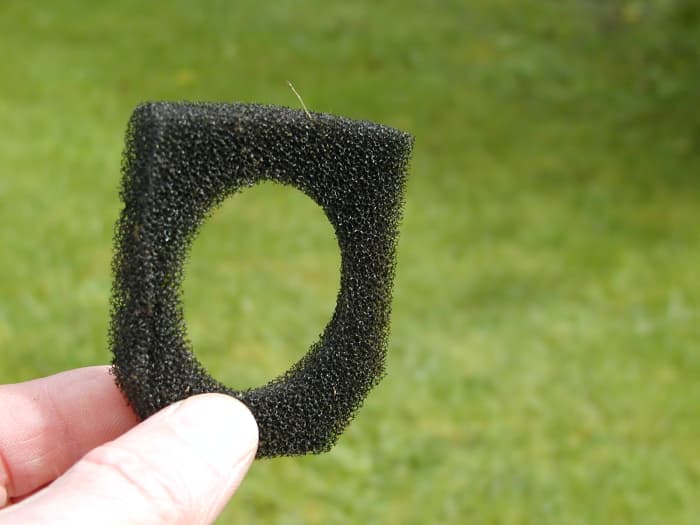 Ensure the filter is free of dirt. Wash if necessary.