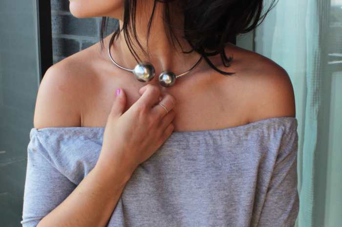 off-the-shoulder-diy-with-old-t-shirt