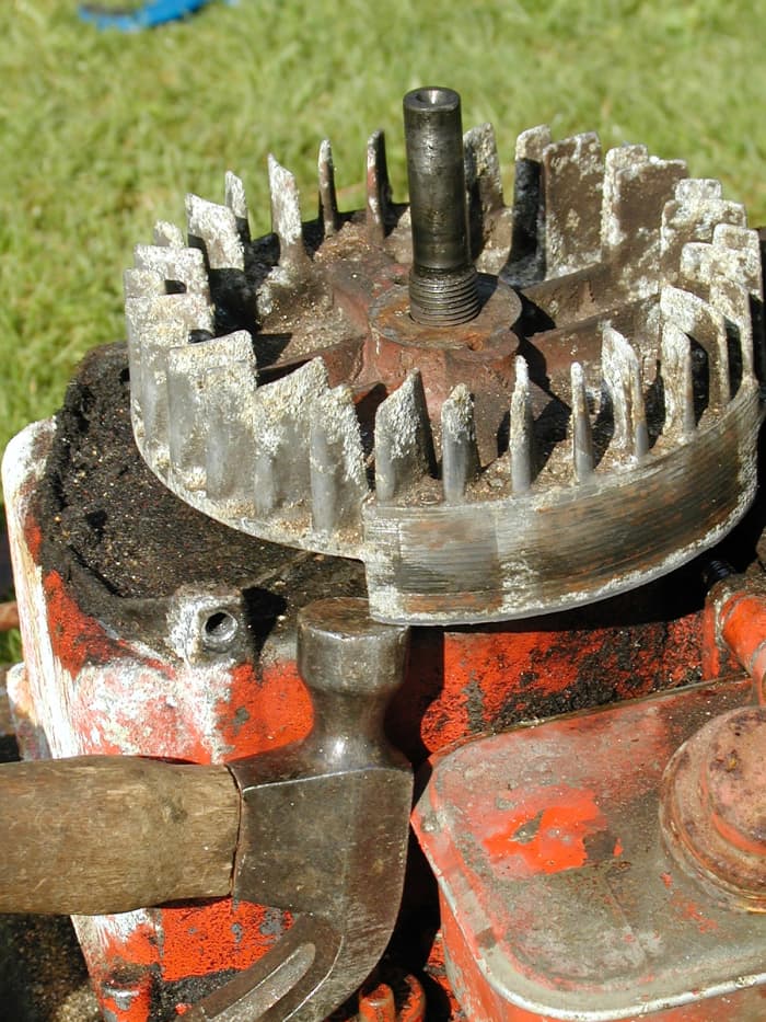 How to Fix a Lawn Mower That Won't Start Dengarden